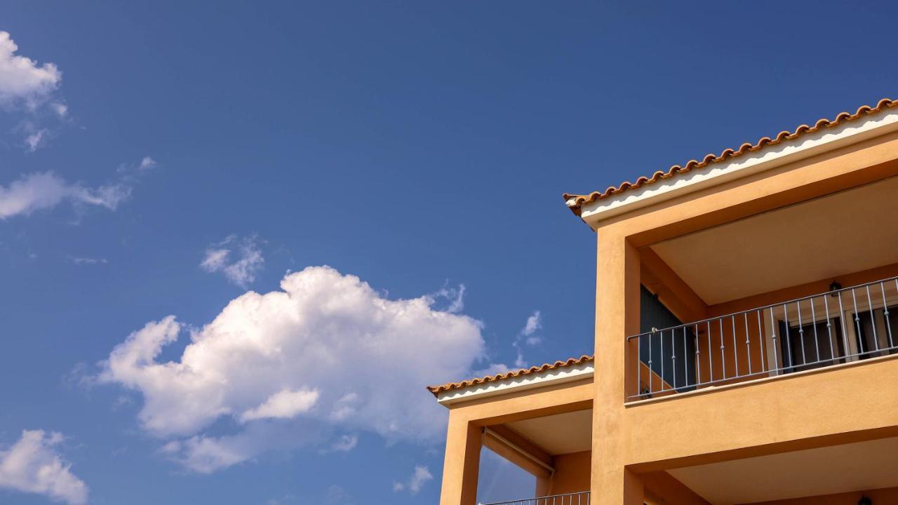 Niovi Seaview Apartments Agioi Apostoli Exterior photo