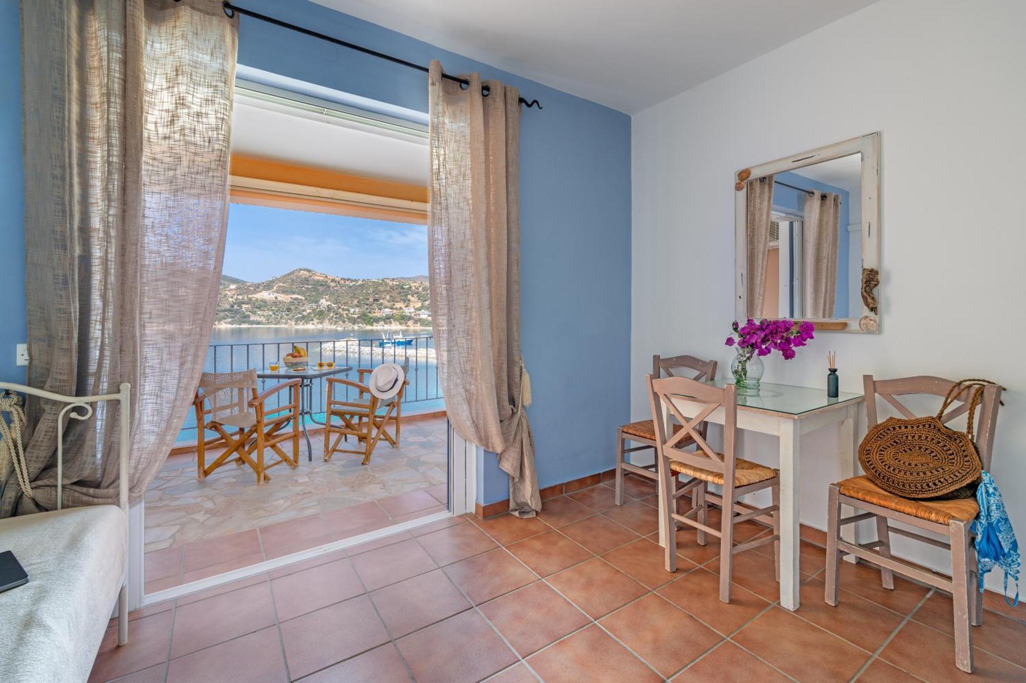 Niovi Seaview Apartments Agioi Apostoli Exterior photo